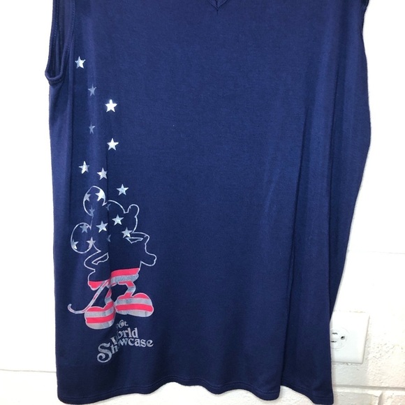 Disney Park Blue Mickey Mouse US Flag Epcot Showcase Short Sleeve Top Size XL - Picture 4 of 9